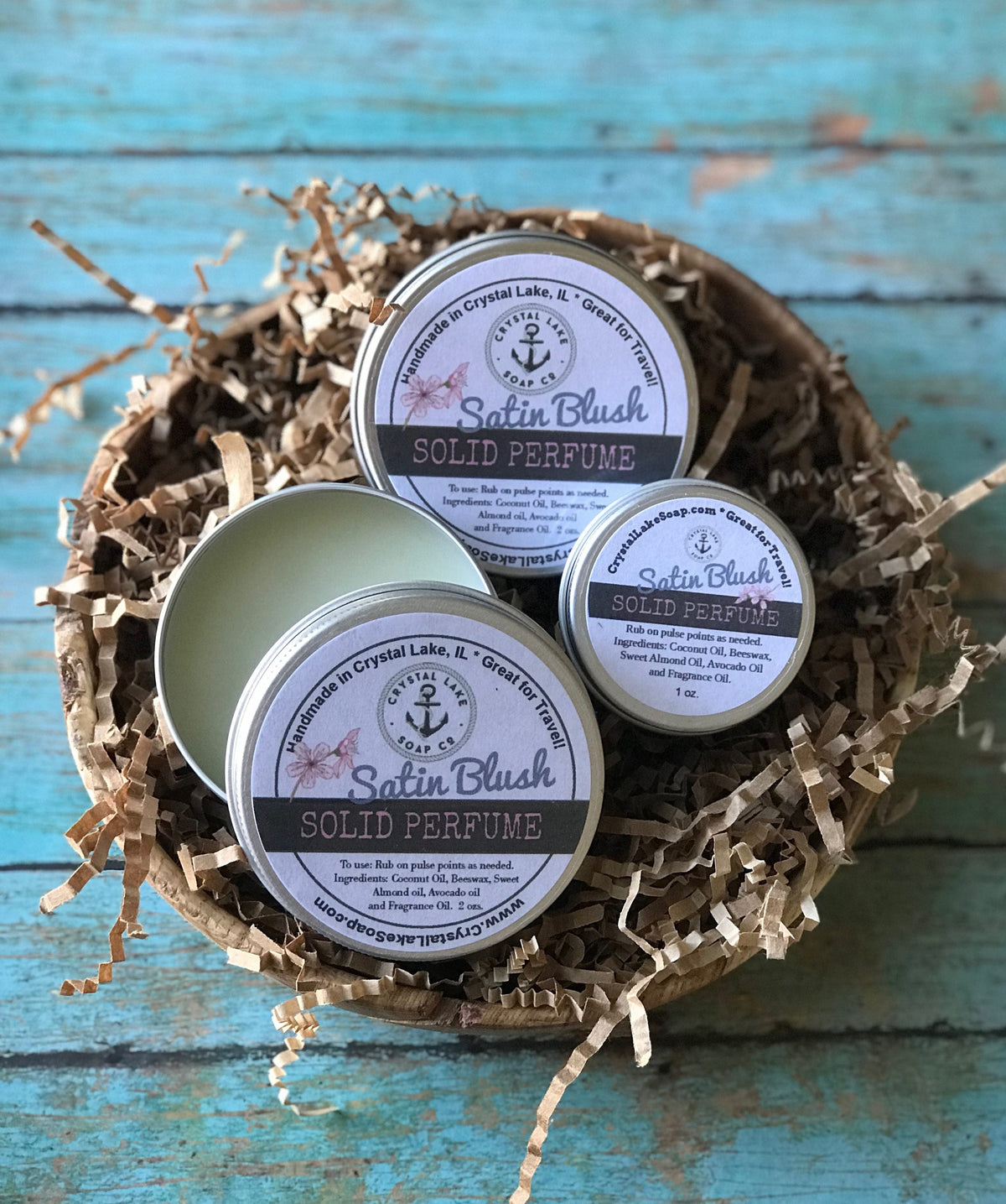 Solid perfume tin